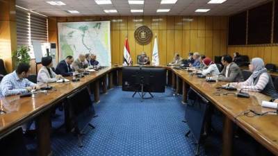 "سعفان" يجتمع باللجنة العليا المشرفة على الانتخابات النقابية في دورتها الجديدة 