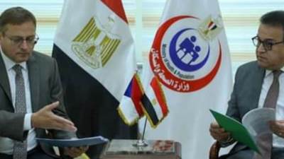 عبدالغفار يبحث مع سفير التشيك بمصر سبل التعاون بينهم في القطاع الصحي