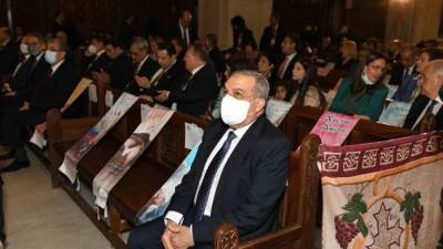 وزير الدولة للإنتاج الحربي يحضر قداس عيد القيامة المجيد بالعباسية