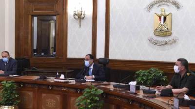 مدبولي يستعرض المشروعات المقترح تنفيذها بالشراكة بين جهاز الخدمة الوطنية وشركات خاصة