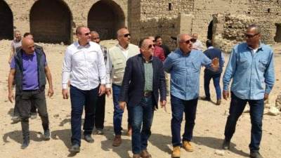 جولة تفقدية للآثار الإسلامية في اسطبل عنتر بمصر القديمة وسكة المحجر