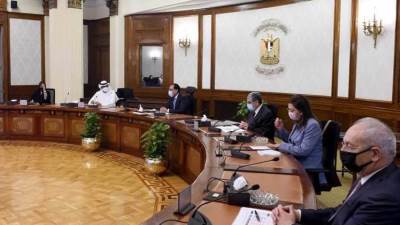 "مدبولي" ووزير الصناعة بالإمارات يبحثان ملفات التعاون المشترك 