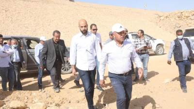 وزير النقل يتفقد أعمال تنفيذ الخط الأول من شبكة القطار الكهربائى السريع