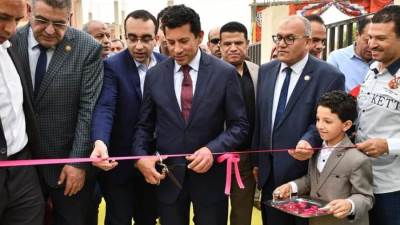 وزير الشباب يختتم زيارته للإسماعيلية بتفقد مركزي شباب الشيخ زايد والمحسمة القديمة