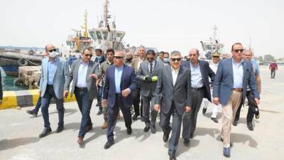 «الوزير»: التكامل بين "النقل" و"قناة السويس" ضروري لتطوير السفن والوحدات المعاونة