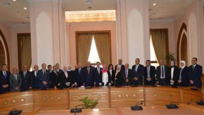 وزير الخارجية يلتقي أوائل الملحقين الإداريين المرشحين للعمل بالبعثات المصرية بالخارج