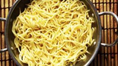 "سلامة الغذاء" تمهل "أندومي" لسحب الشطة ونكهتى الدجاج والخضار من الأسواق 