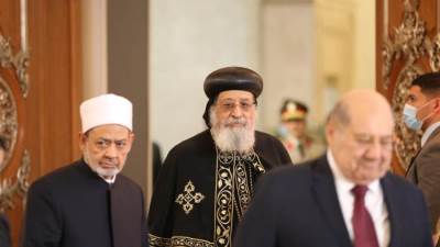 وصول شيخ الأزهر والبابا تواضروس إلى حفل إفطار الأسرة المصرية