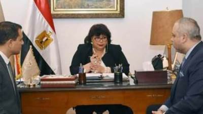 وزيرة الثقافة.. توضع اللمسات النهائية لاطلاق مشروع سينما الشعب 