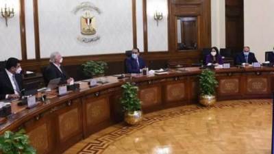 رئيس الوزراء يلتقى المهندس المعماري الأمريكي العالمي "أدريان سميث"