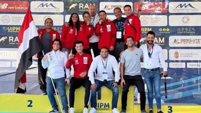 وزير الرياضة يهنئ بعثة الخماسي بعد الفوز بالذهبية ببطولة كأس العالم بالمجر