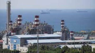 الصين تبدأ بشراء النفط الروسي بخصومات قوية