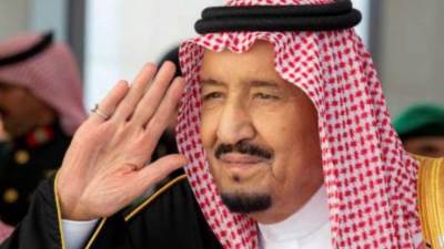 مركز الملك سلمان للإغاثة يواصل توزيع السلال الغذائية في عدن وتعز