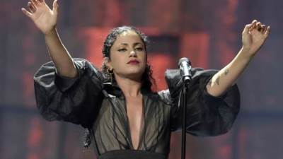 بعد غياب دام 9 سنوات" آمال مثلوثي" تحي أجدد حفلاتها الغنائيةبالقاهرة