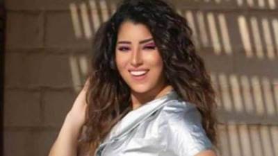 آيتن عامر تروج لأغنيتها الجديدة "خطفت رجالة" عبر فيسبوك 