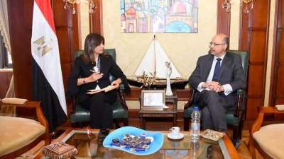 وزيرة الهجرة تستكمل الاجتماعات التخصصية لجلسات المؤتمر استعدادًا لمؤتمر "مصر تستطيع بالصناعة"