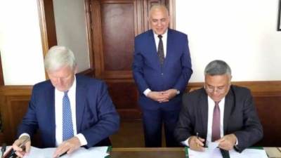 "عبدالعاطي" يشهد توقيع برنامج تعاون بين مصر وهولندا في مجال الموارد المائية