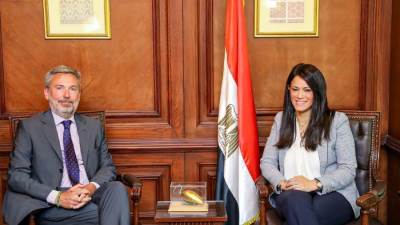 «المشاط» تبحث مع السفير الإيطالي مد الشريحة الثالثة من برنامج مبادلة الديون