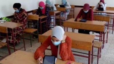 اليوم.. طلاب أولى ثانوي يؤدون امتحان اللغة العربية ورقيا 