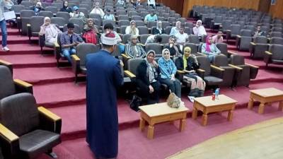 "الرياضة" تنظم لقاء طلابي "أسرة مستقرة = مجتمع آمن" بجامعة قناة السويس