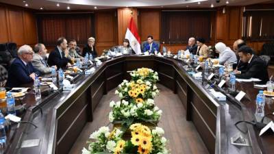 «صبحي» يستعرض مع ممثلى منظمة الأمم المتحدة الاستراتيجية الوطنية المصرية للشباب والنشء