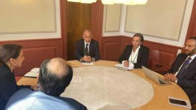 وزيرة البيئة تلتقى وزيرة التغير المناخي والبيئة الإماراتية لبحث سبل التعاون