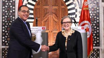 رئيسة الحكومة التونسية تؤكد على دور القطاع الخاص في تعزيز مسيرة التعاون