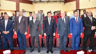 "صبحي" يشهد توقيع عقود 7 فروع لبنك مصر بمراكز الشباب