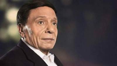 «نيابة عن المصريين».. نجيب ساويرس يهنئ الزعيم عادل إمام بعيد ميلاده