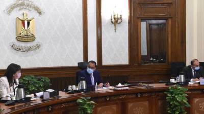 الحكومة توافق على إطلاق الإعارات والإجازات بدون أجر للعمل بالخارج