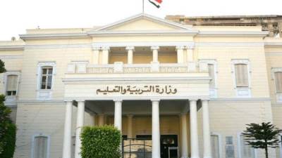 99.9 من طلاب أولى ثانوي يؤدون امتحان اللغه الأجنبية الأولى إلكترونيا 