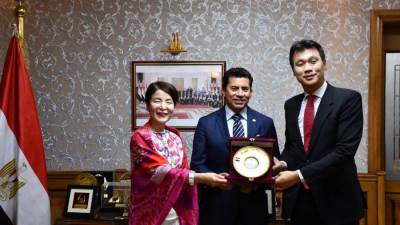 «صبحي» يلتقي رئيسة الوفد الكوري بالوادا ومستشار مدينة بوسان