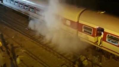 حريق في احدى عربات قطار متجه للصعيد