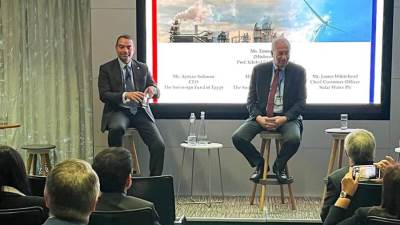 «يحيي زكي» يطرق أبواب الاستثمار الإنجليزي لمشروعات الاقتصاد الأخضر