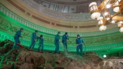 رئاسة شؤون الحرمين تقوم بتطهير وتعقيم جبلي الصفا والمروة أسبوعيا