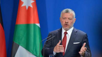 عاجل.. قرار مفاجئ وخطير من ملك الأردن تجاه شقيقه 