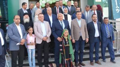 محافظ الوادي الجديد ورئيس البنك الزراعي يفتتحان أحدث الفروع المطورة بـ الخارجة