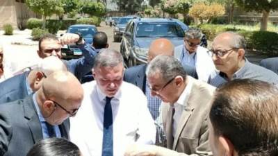 وزير قطاع الاعمال العام يتفقد مواقع تطوير مجمع حلوان للغزل والنسيج