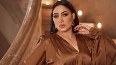 ننشر الصورة الأولى للمطربة بوسى مع زوجها قبل حفل زفافهما