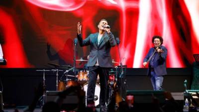 الهضبة عمرو دياب يقيم حفلا ساهرًا في التجمع