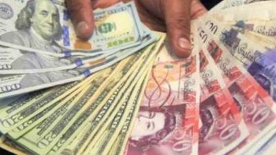 تعرف على أسعار الدولار والعملات الأجنبية في بداية تعاملات اليوم 