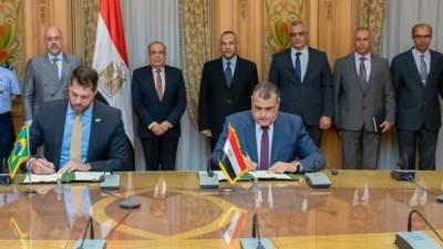 وزير الإنتاج الحربي ووزير المنتجات الدفاعية البرازيلية يبحثان تعزيز التعاون المشترك 