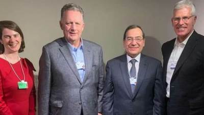 وزير البترول يبحث في دافوس التحضير لقمة المناخ ودعم التحول الطاقي