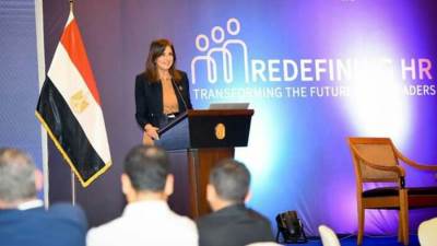 السفيرة نبيلة مكرم: مصر تمتلك ثروة بشرية لا تقدر بمال 