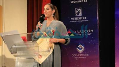 في حفل ختام مهرجان "المركز الكاثوليكي" تكريم الفنانة "حنان مطاوع"