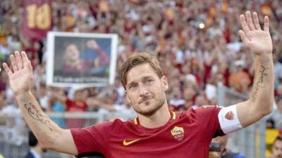 توتي: أعرف الأهلي جيدا وسأتابع مباراته في نهائي أفريقيا 