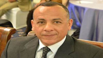 "مصطفى وزيري" يعلن عن اكتشاف اثري جديد بسقارة