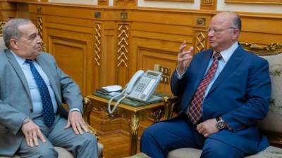 "وزير الإنتاج الحربي" و"محافظ القاهرة" يبحثان مستجدات التعاون في تطوير قرية الفواخير