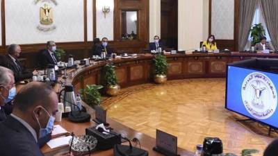 رئيس الوزراء يستعرض مقترح خطة المساهمات الوطنية للمجلس الوطني للتغيرات المناخية 