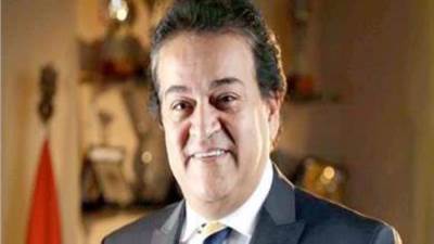 وزير التعليم العالي يستعرض تقريراً حول أعمال إنشاءات جامعة شرق بورسعيد 